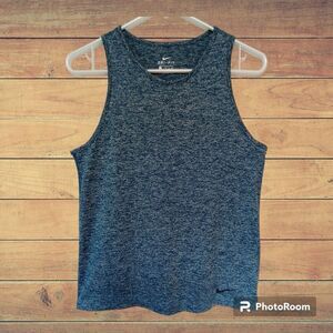 Nike Women’s Dri-Fit Workout Tank   Size S   EUC